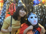 Giới trẻ háo hức chuẩn bị đón Halloween